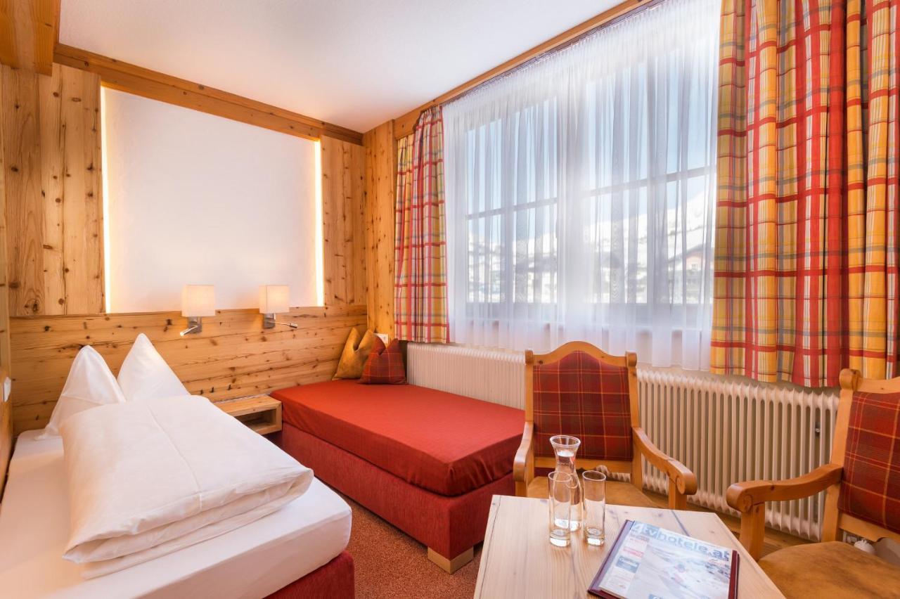 Hotel Garni Haus Tyrol Obertauern Eksteriør billede